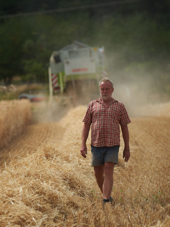 Stefan Leister gibt traditionell den Bauernhof seiner Familie an seinen Sohn Michel weiter.